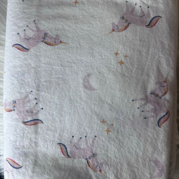 Crate & Kids Organic Unicorn Kids Twin Sheet Set - Picture 6 of 7